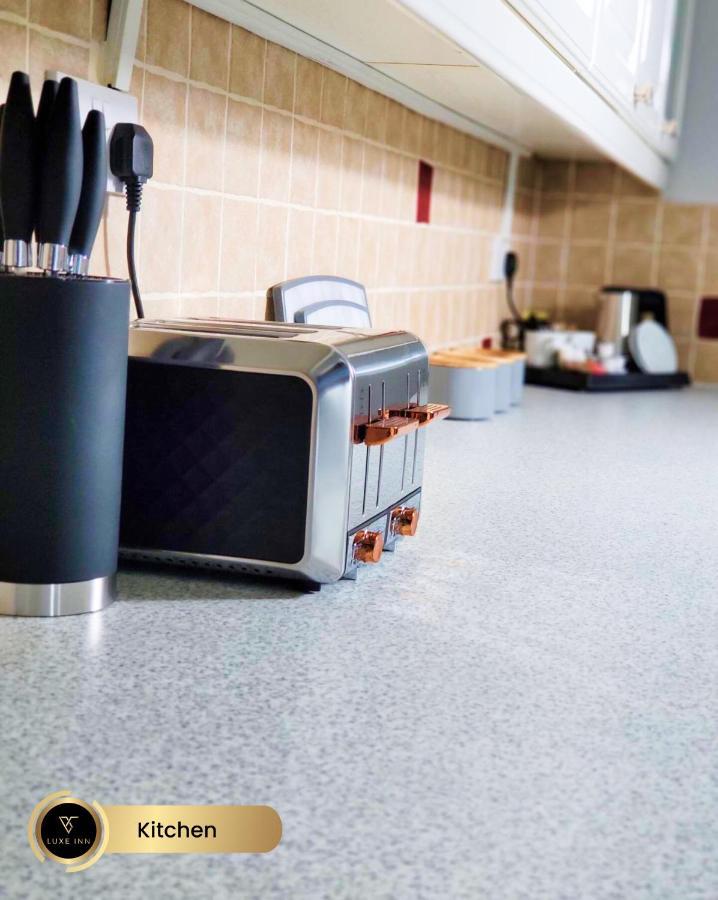Nr Birmingham City Centre, 5 Bed, Luxe Inn מראה חיצוני תמונה