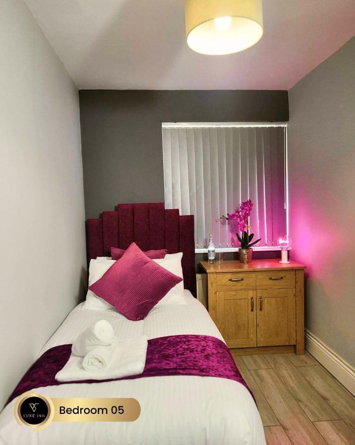 Nr Birmingham City Centre, 5 Bed, Luxe Inn מראה חיצוני תמונה