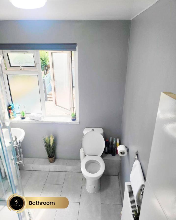 Nr Birmingham City Centre, 5 Bed, Luxe Inn מראה חיצוני תמונה